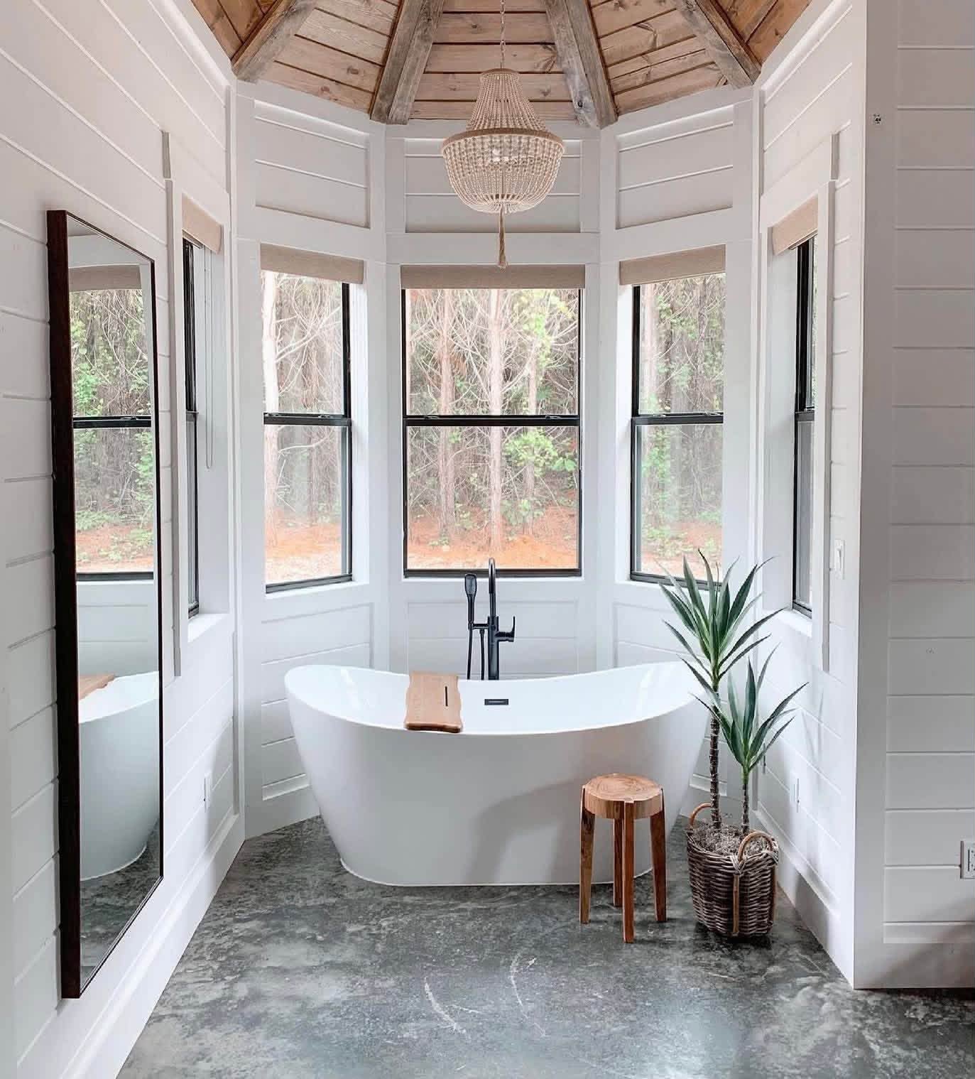 Freestanding Soaking Tub Cleaned and Sanitized